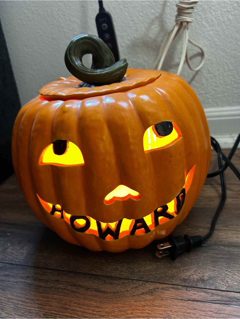 Vintage Halloween Atlantic Mold 2pc Ceramic Lighted Pumpkin Jack O Lantern 1970s